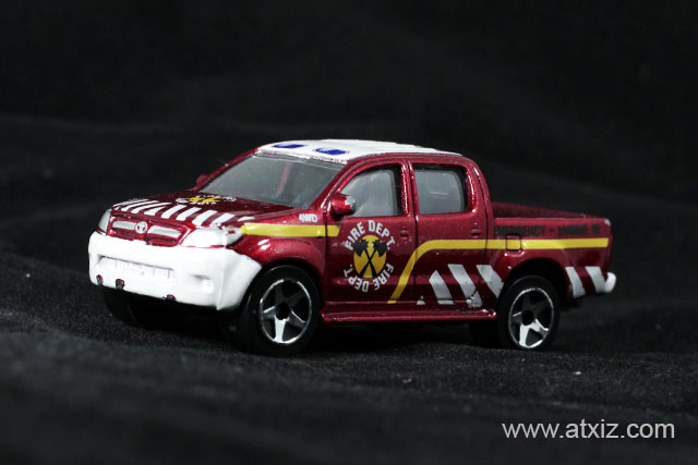 Die cast majorette Toyota Vigo