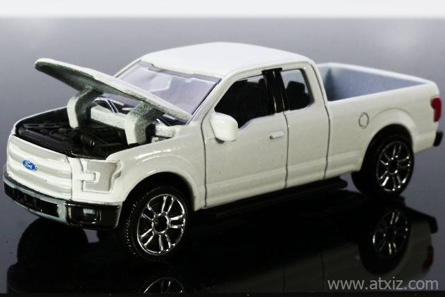 Ford F150 สีขาว