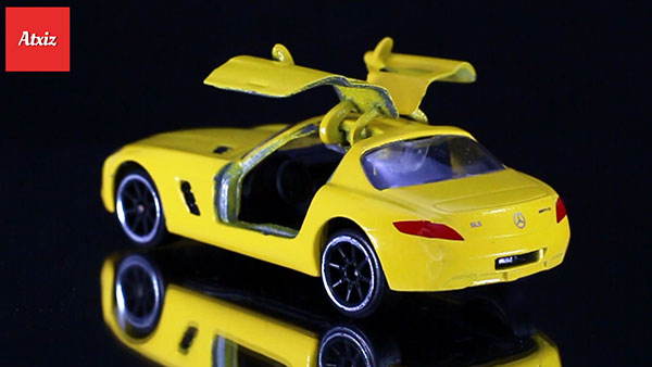 Majorette Benz SLS Neon Yellow