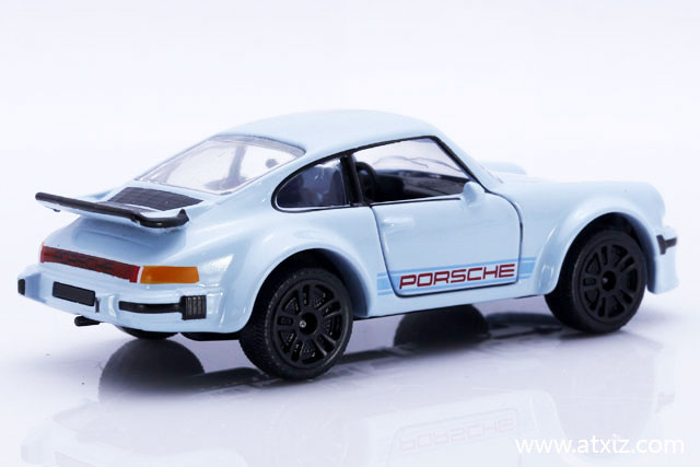 โมเดลรถ Porsche 934 สีฟ้า