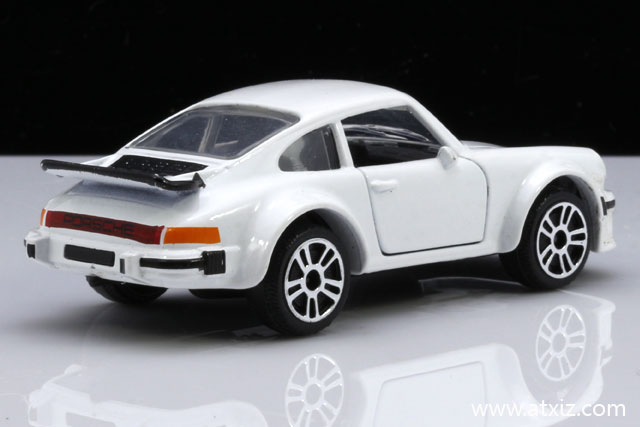 โมเดลรถ Porsche 934 สีขาว