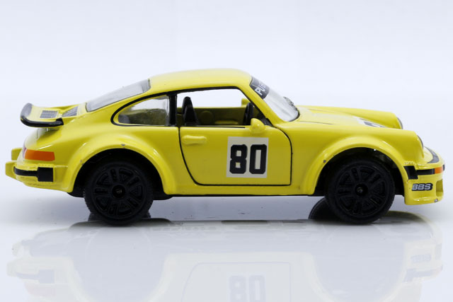 Porsche 934 Edition yellow