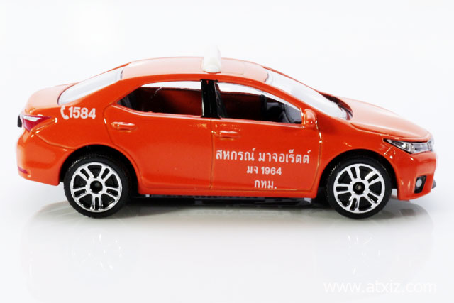 Orange Taxi Majorette