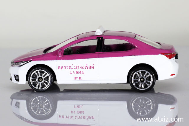 Majorette Thai Taxi White Pink