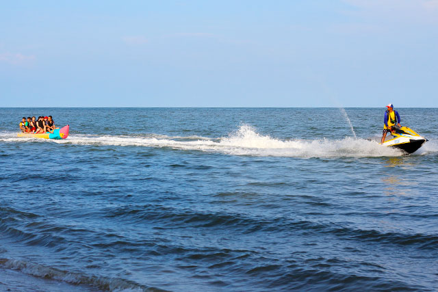 ยามเย็นริมหาดชะอำ