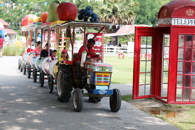 รถบริการ Swiss sheep farm